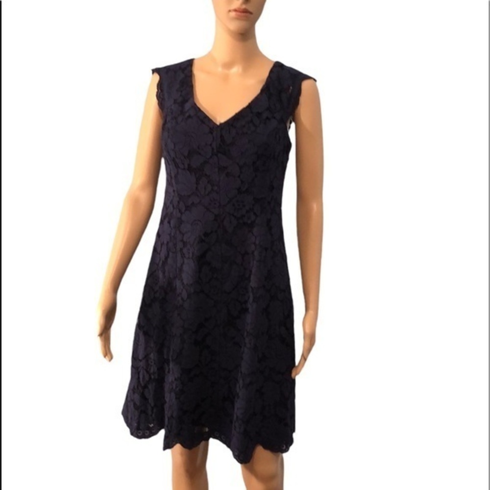 Vince Camuto dress size 10 navy blue with lace overlay v neck and fit and flare